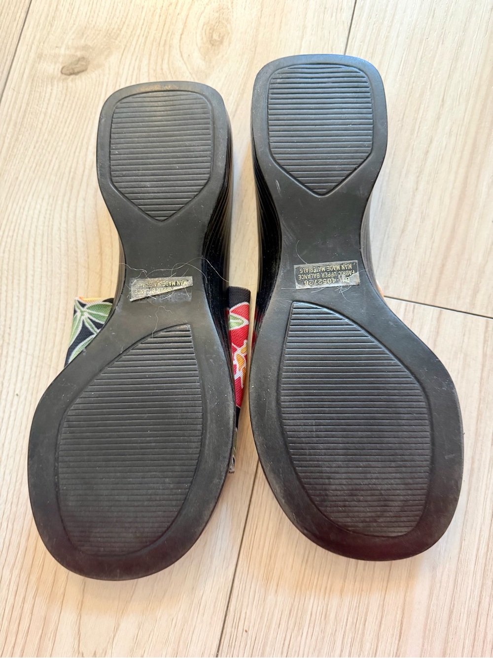 Floral slide sandals - Picture 2 of 3